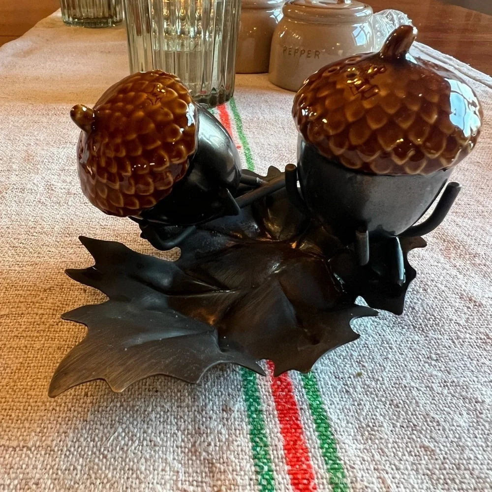 Pottery Barn Acorn Salt and Pepper Shakers - Brown and Black​​